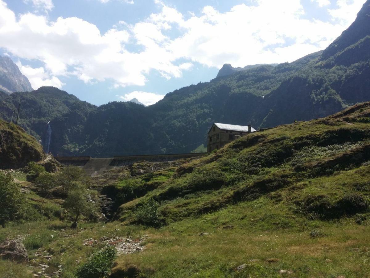 Appartement T2 4 Personnes Wifi Et Climatisation Bagneres-de-Luchon Exterior foto
